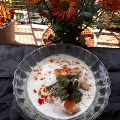 A picture of Dahi vada.