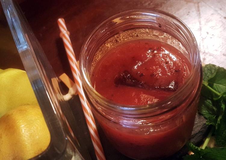 Agua de sandía, limón y arándanos