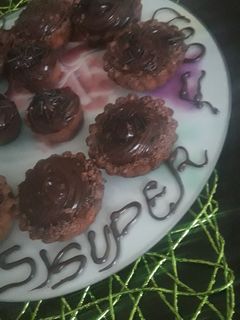 صورة لوصفة تارتولات بكريمة الشوكولاتة من قناةتعليم الطبخ وأسراره Si Superfood