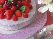 Una foto de cheesecake de frambuesa sin horno