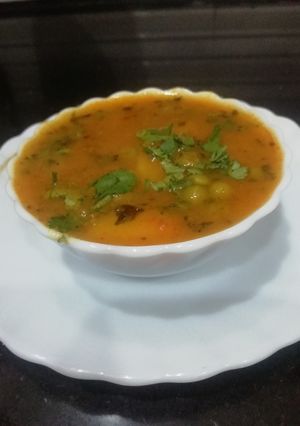 A picture of Simple Aloo Matar.
