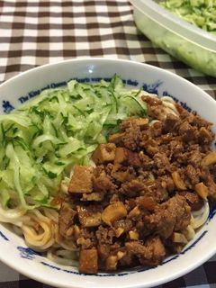 炸醬麵 的食譜成品照片