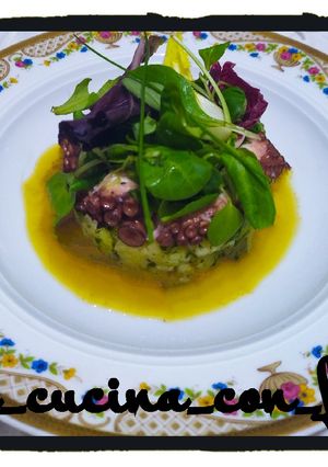 Foto di Tortino di Polpo e Patate con Pesto di Olive