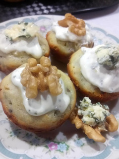 Una foto de Muffins de Roquefort y Nuez 😋