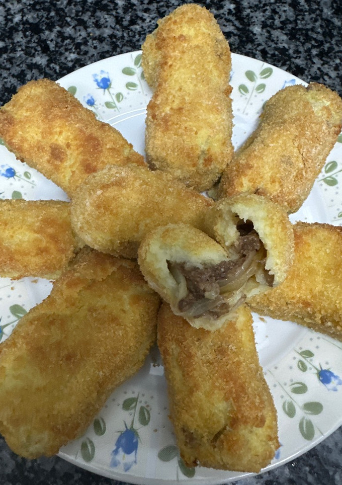 Una foto de 522. Croquetas rellenas de morcilla vegana y cebolla caramelizada en freidora de aire (picoteo)