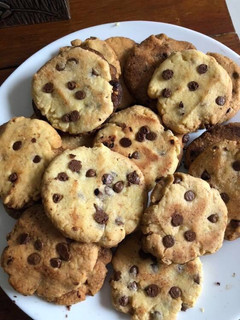 Una foto de Galletas con chispas de chocolate !