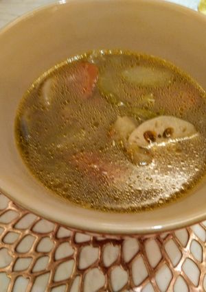 甘筍佛手瓜蓮藕排骨湯（港式煲湯）（低醣生酮餐）（家常好湯） 的食譜成品照片