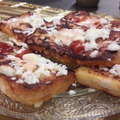 A picture of Garlic Cheese Bread.