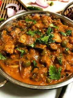 A picture of Mushroom Peas Masala.