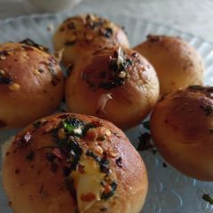 A picture of Cheese Party Bombs.