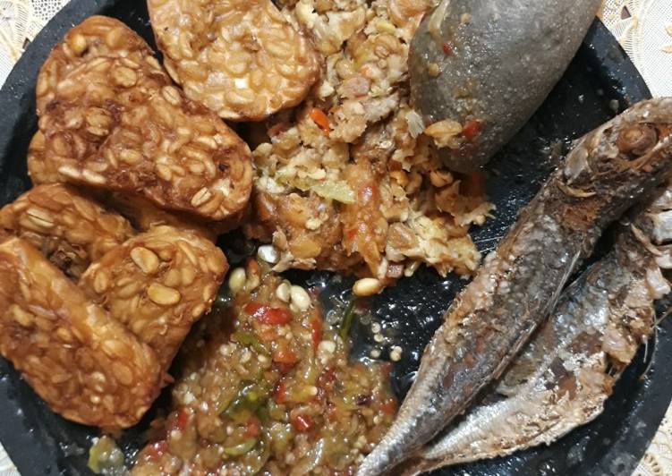 Ikan asin peda sambel bawang