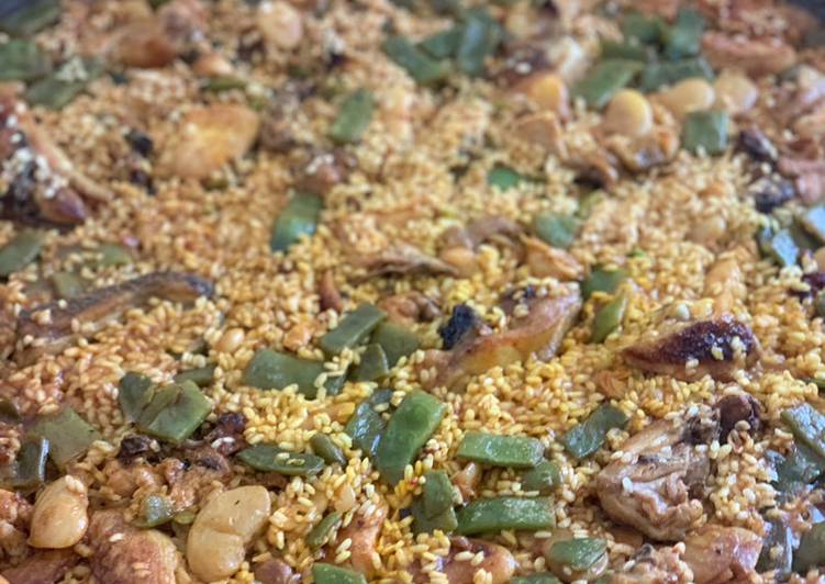 Paella valenciana
