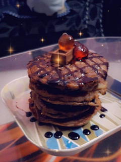 चॉकलेट पेन केक (Chocolate Pancake Recipe In Hindi) रेसिपी मुख्य फोटो