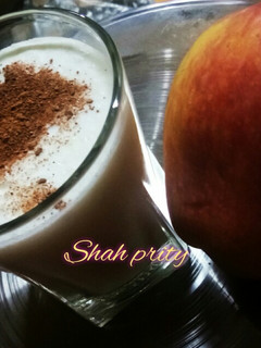 ऐपल मिल्क शेक (apple milk shake recipe in Hindi) रेसिपी मुख्य फोटो
