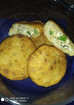 मटर पनीर कचौड़ी (matar paneer kachodi recipe in Hindi) रेसिपी मुख्य फोटो