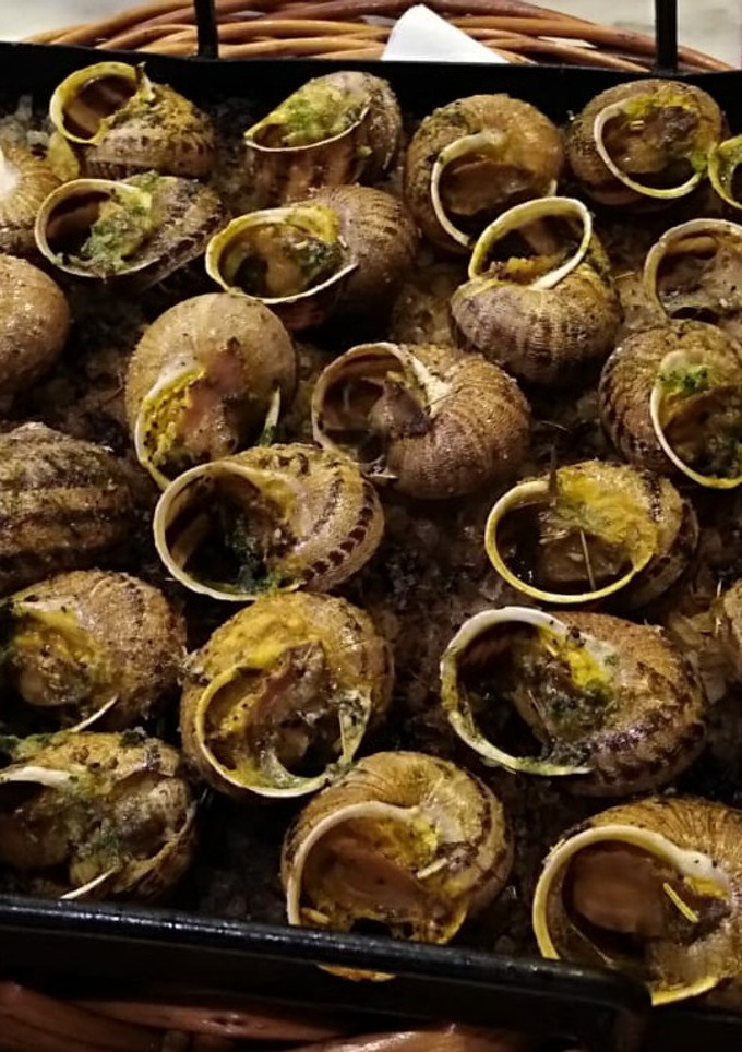 Una foto de Caracoles a la llauna