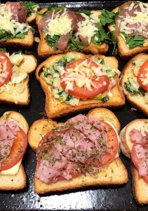 Una foto de Bruschettas súper fácil 🥰