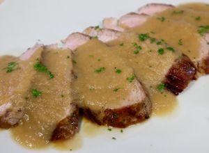 Foto principal de Solomillo de cerdo en salsa de manzana