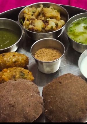 A picture of Falahari thali (kuttu puri).