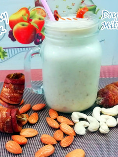A picture of Dry fruits milkshake.