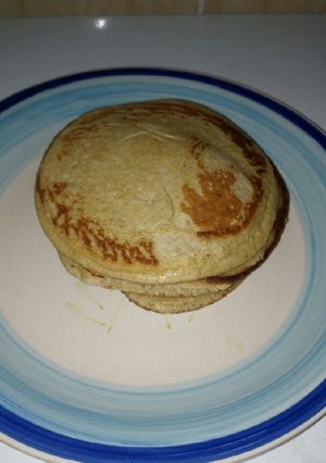 A picture of Banana oatmeal pancake.