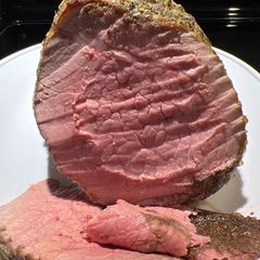 A picture of Roasted Eye Round Roast 🥩.
