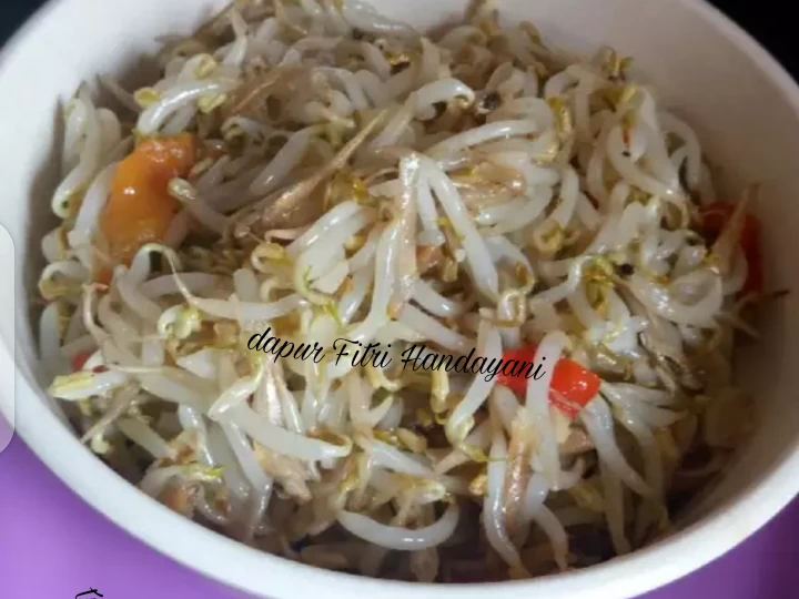 Langkah Gampang Menyiapkan Resep Tumis toge pedas campur teri jengki yang Lezat Anti Ribet, Bikin Ngiler