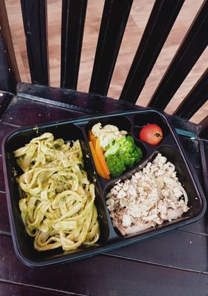 Foto resep Chicken pesto pasta diet enak ayam pasta kacang