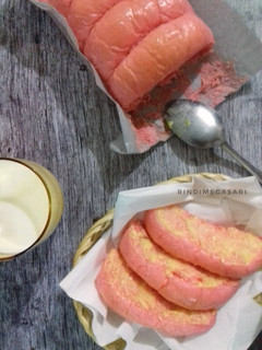 Foto resep 59. Roti Sisir Pink Eggless