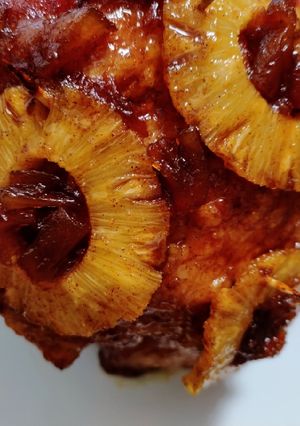 A picture of Spiced pineapple and rum ham.
