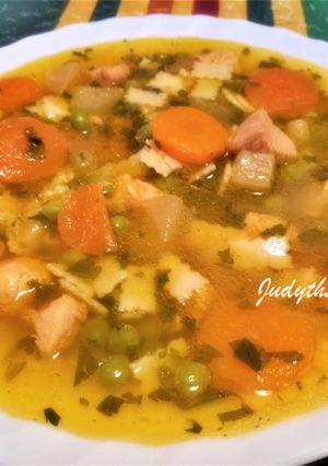 đ§ĄMennyei csirkĂ©s raguleves - Jucus mĂłdrađ§Ą recept fotĂłja