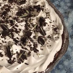 A picture of Grasshopper Pie.