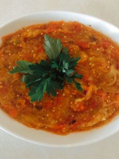 صورة لوصفة سلطة الباذنجان المشوي 🍅🌶🍆