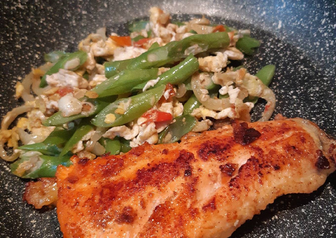 Salmon Panggang dengan Tumis Buncis