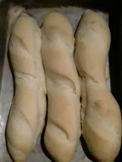 Una foto de Pan casero tipo baguette