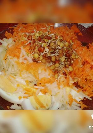Una foto de Ensalada con brotes de lentejas