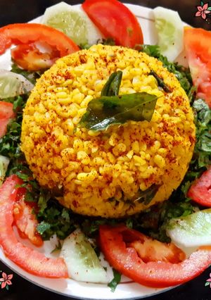 A picture of Lahsuni Mogar Moong Dal.