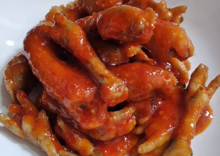 Kepala dan Ceker Ayam saus Nano Nano
