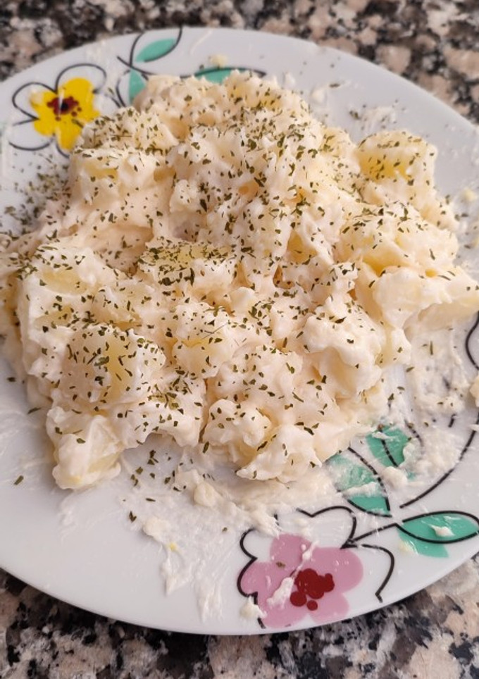 Una foto de Patatas con ajo y mayonesa