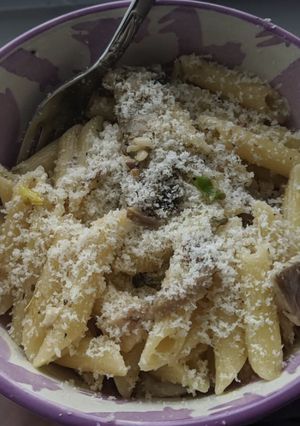 A picture of Mushroom pasta.