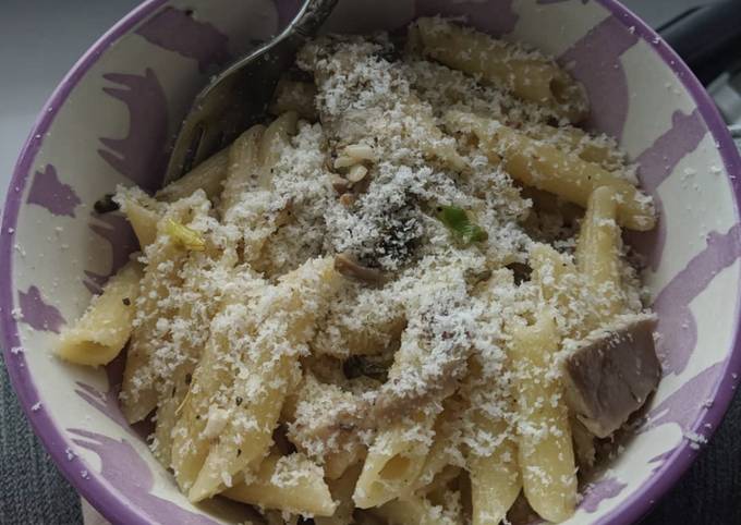 Recipe of Any-night-of-the-week Mushroom pasta