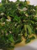 Lechuga y acelga salteadas