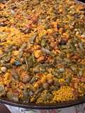 Paella valenciana con conejo de monte sous-vide