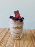 Postre de yogur y galletas