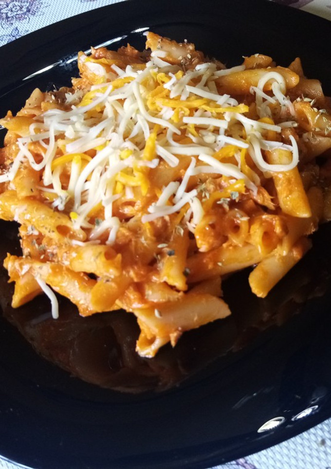 Una foto de Macarrones con atún y tomate en 16 minutos