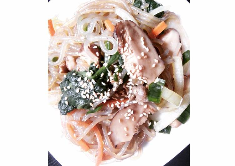 Japchae (bihun korea)