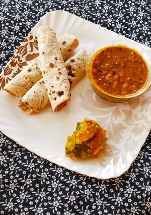 मीडा (Meeda recipe in Hindi) रेसिपी मुख्य फोटो