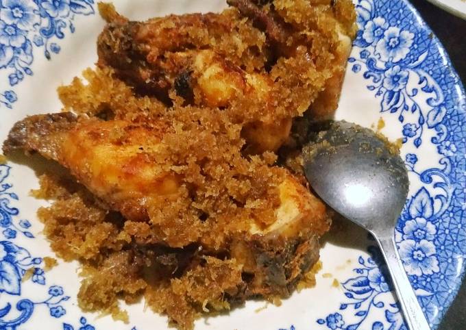 Langkah Mudah untuk Menyiapkan Ayam goreng serundeng, Enak