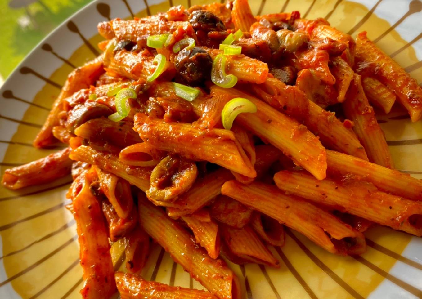 Pasta alla Puttanesca con Champiñones