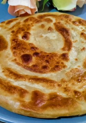 A picture of Khasta Paratha.
